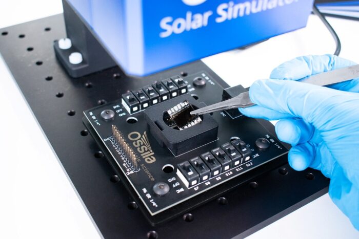 Testing a solar cell