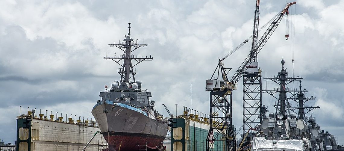 1024px-USS_Ramage_DDG-61_in_a_floating_dry_dock_at_the_Norfolk_Naval_Shipyard_on_25_May_2012_7315920660.jpg