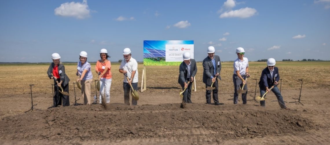 Adapture-Renewables-and-Alberici-break-ground-1.jpg