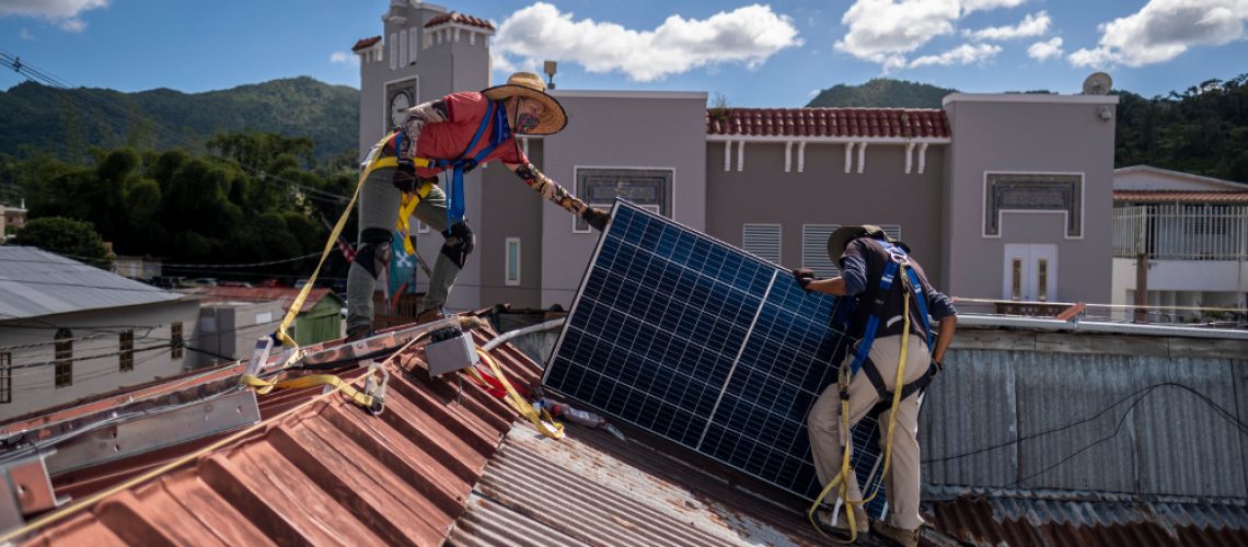 Puerto-Rico-Solar-Microgrid-Ricardo_Arduengo2-web.jpg