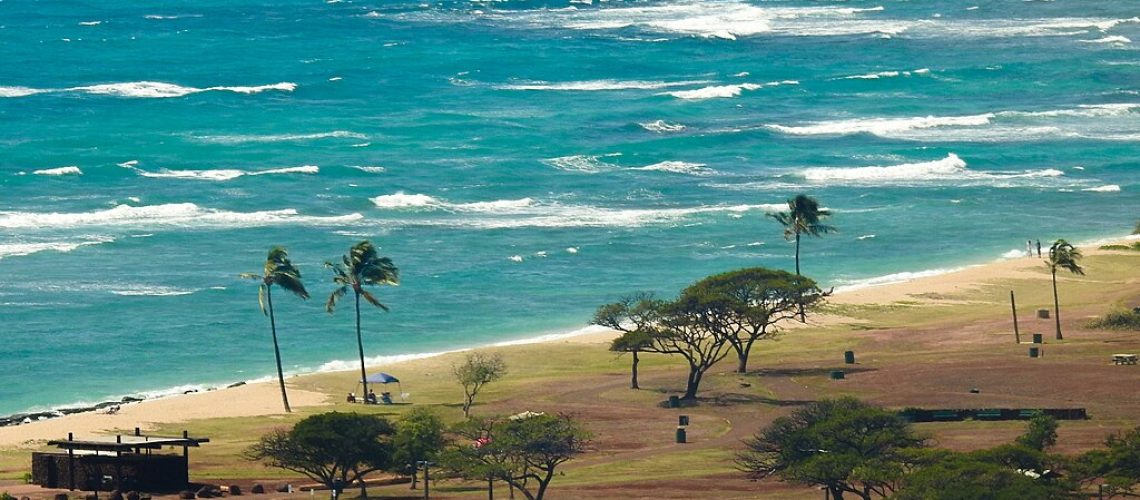 Sand_Island_Beach_Oahu_Hawaii.jpg