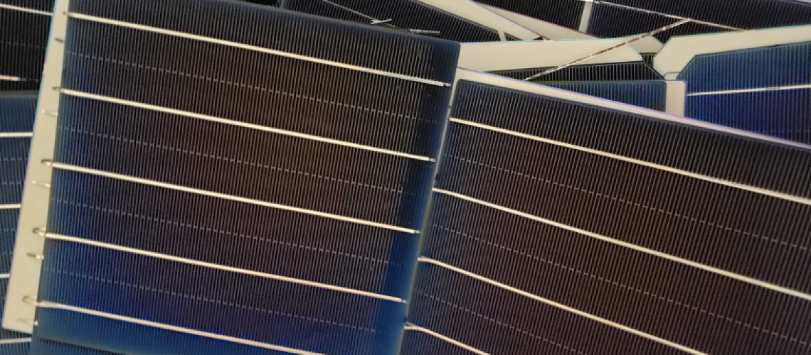 stock-spw-recycle-solar-cells.jpg